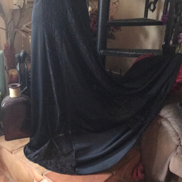 💋SOLD💋Vintage Especially Yours Sweeping Long Nightgown - Picture 6 of 11